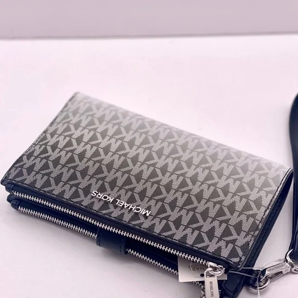 Michael Kors Jet Set Ombré DoubleZip 
Signature Wristlet Wallet Black - Picture 5 of 11